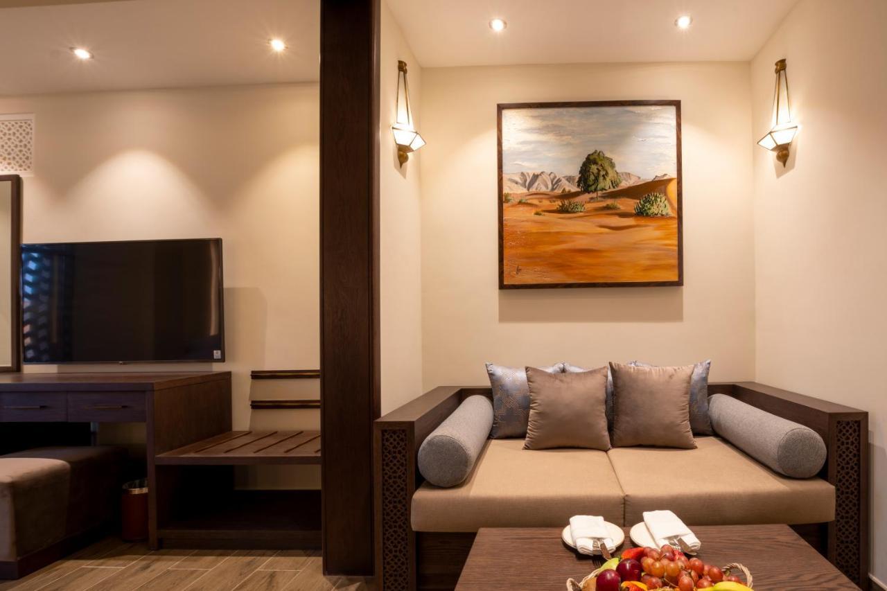 Отель Al Badayer Retreat By Sharjah Collection Margham Экстерьер фото A suite at the hotel