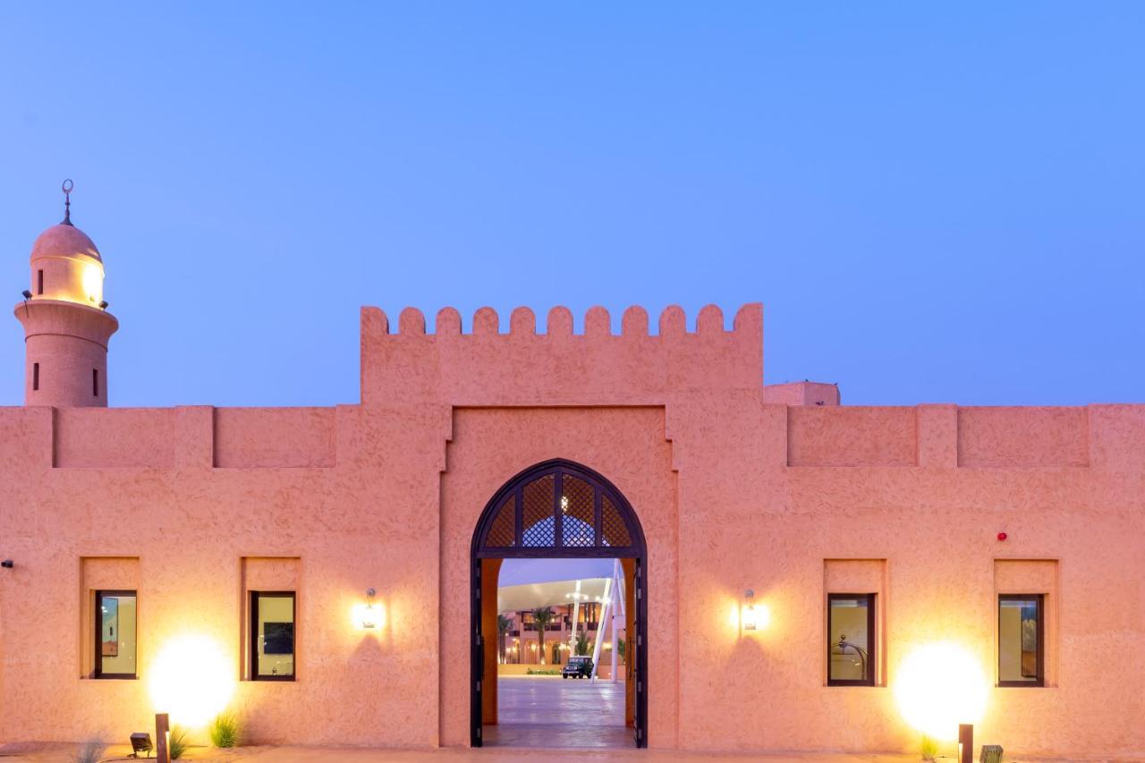 Отель Al Badayer Retreat By Sharjah Collection Margham Экстерьер фото The entrance to the hotel